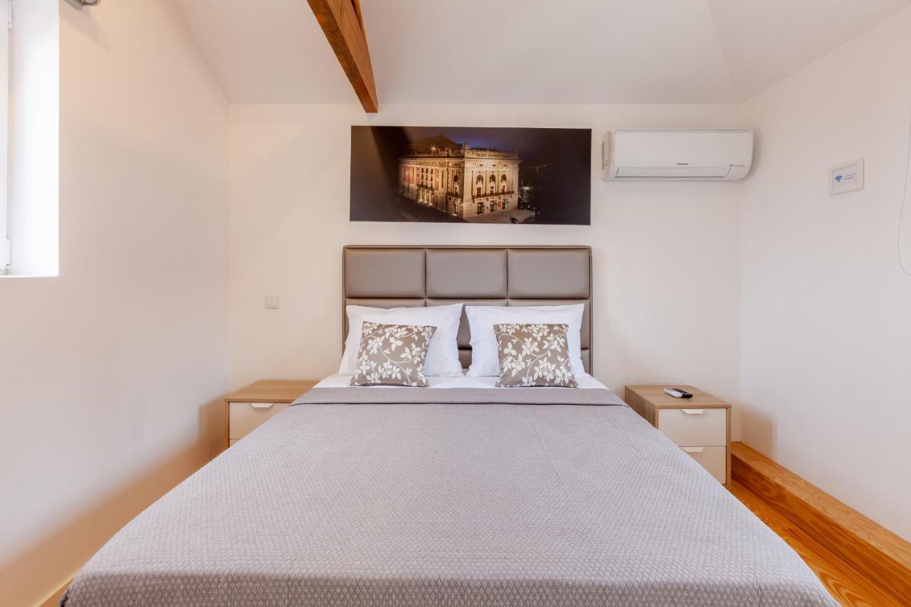 Villa Apartments & Suites 波尔图 外观 照片